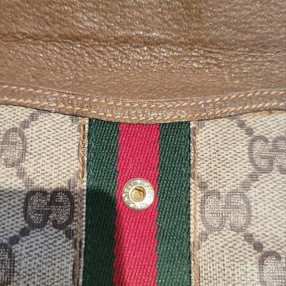 Gucci Tan "GG" Supreme Coated Canvas And Leather Bi-Fold Wallet - Picture 7 of 13